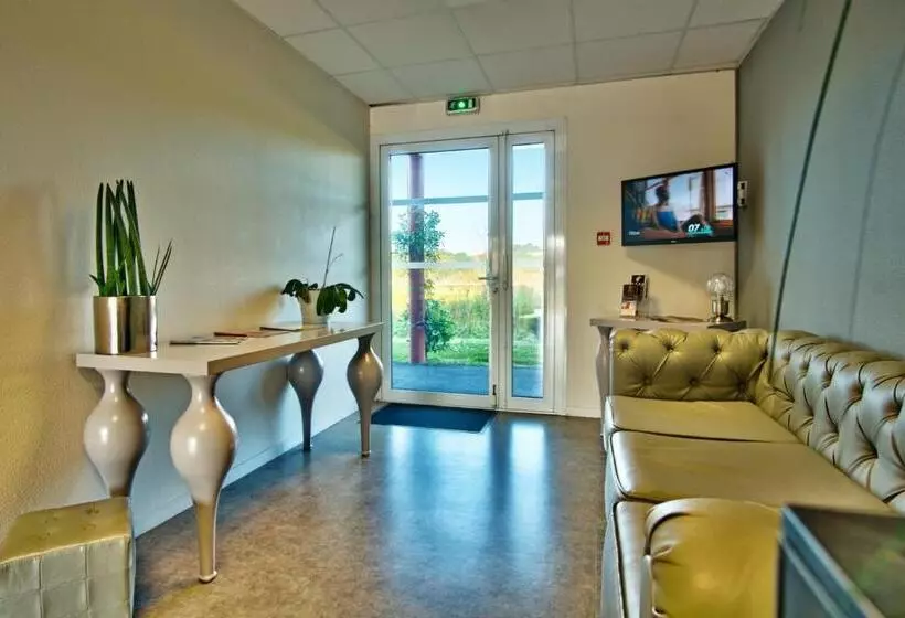 Adonis Hotel Bayonne