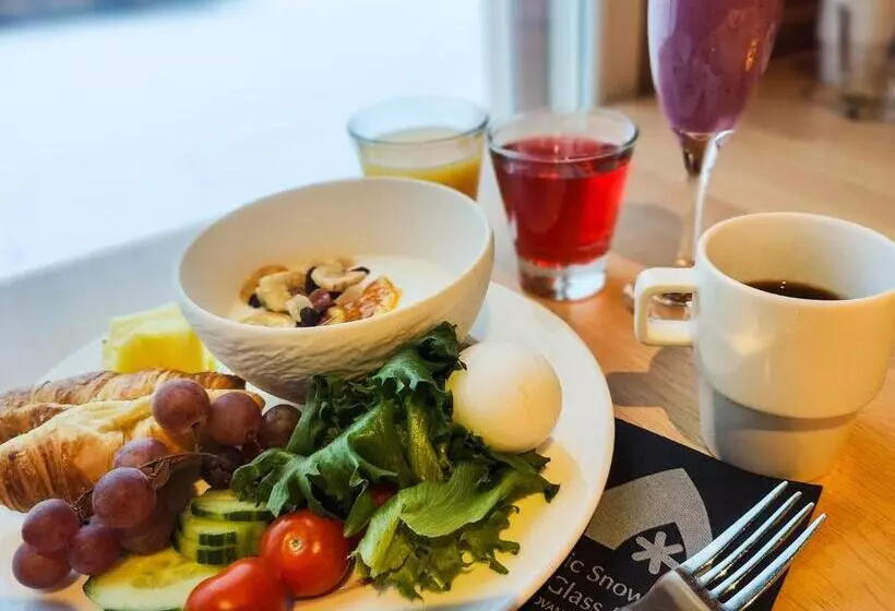 Arctic Snowhotel & Glass Igloos