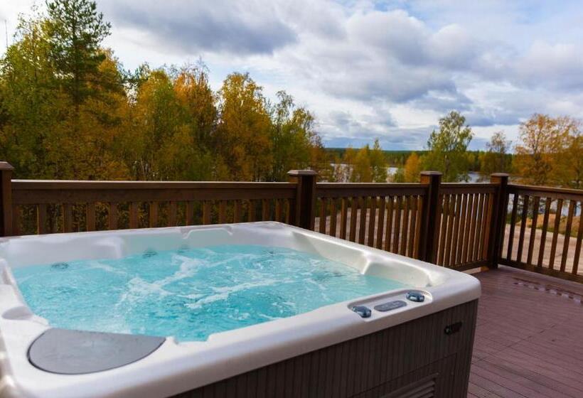 Arctic Snowhotel & Glass Igloos