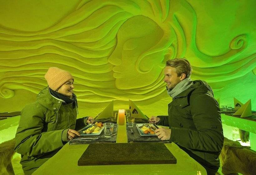 Arctic Snowhotel & Glass Igloos