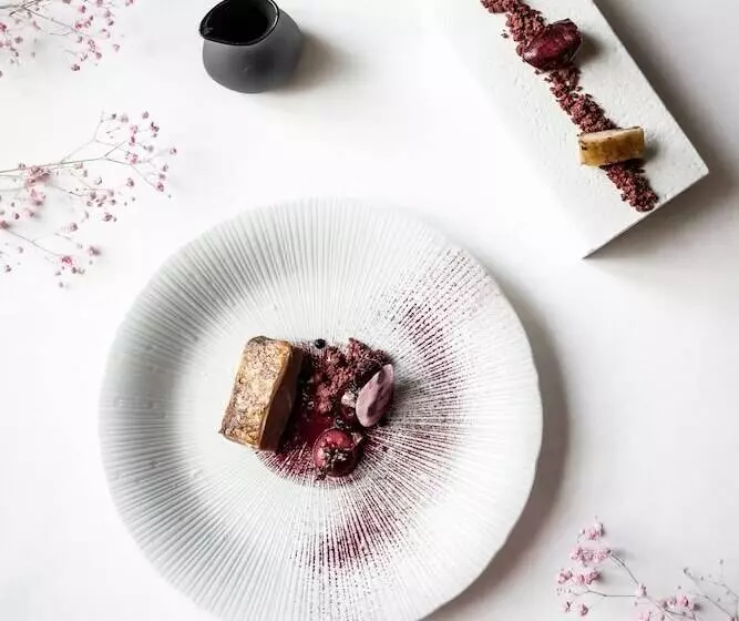 هتل Auberge Du Jeu De Paume