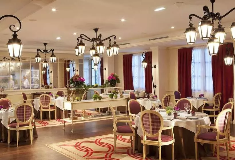 هتل Auberge Du Jeu De Paume