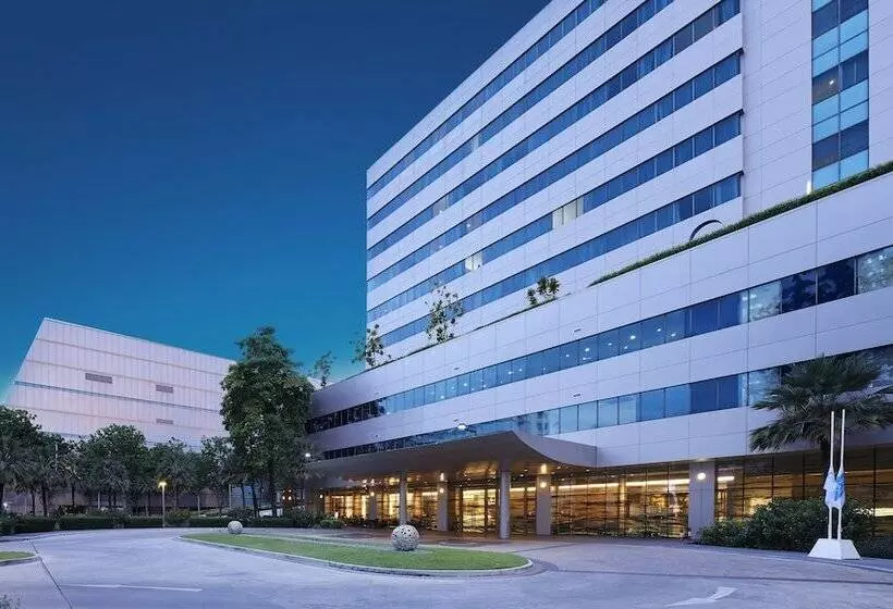 Centara Life Government Complex Hotel & Convention Centre Chaeng Watthana