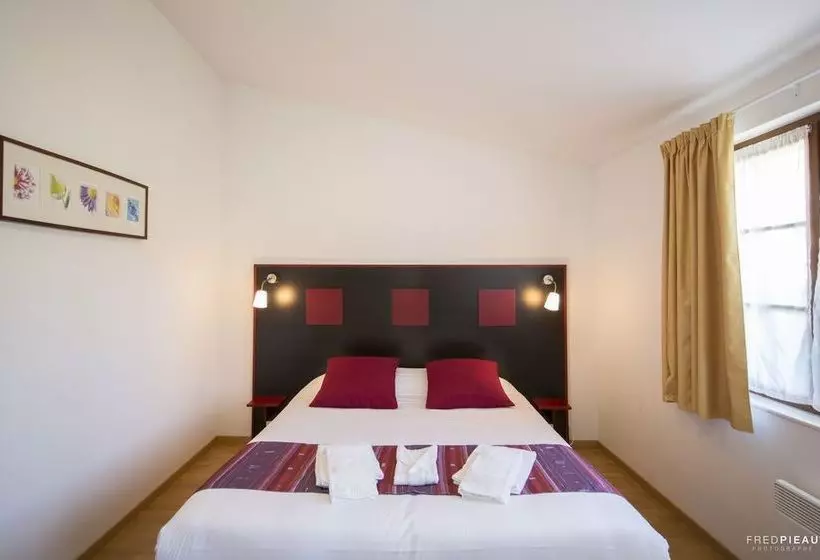 هتل Le Château De Beaussais