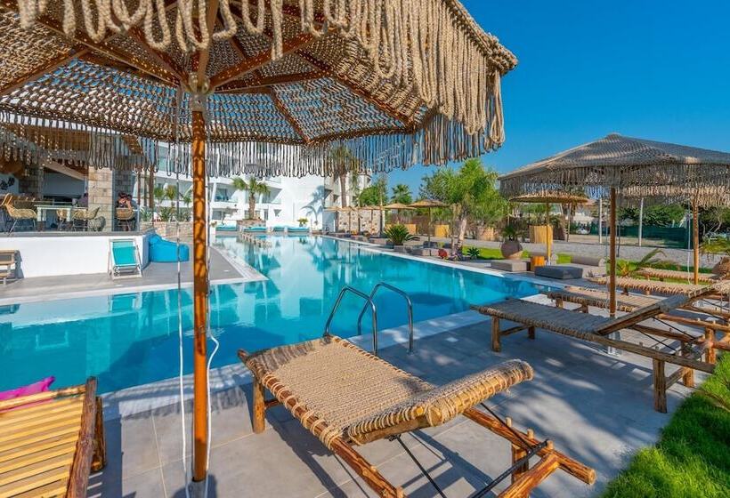 호텔 Kouros Home & Suites