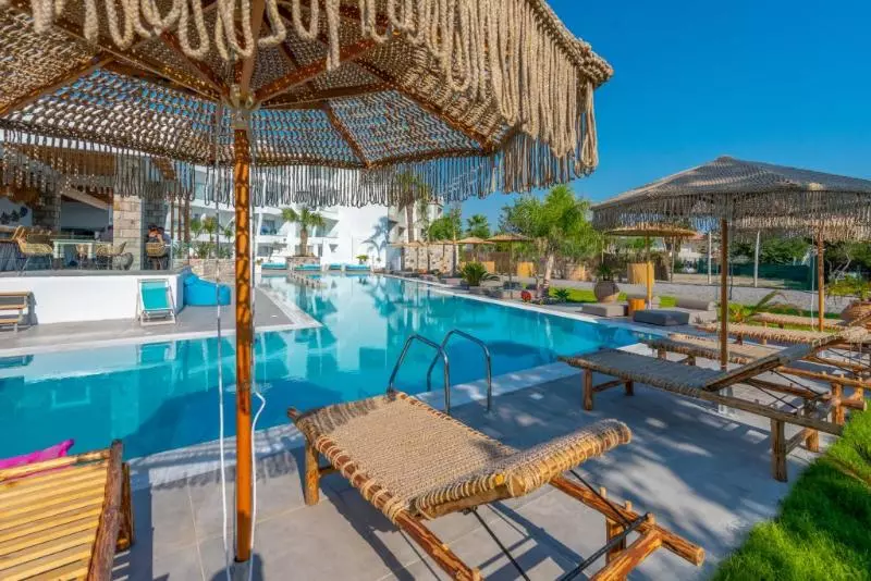 Hotel Kouros Home & Suites