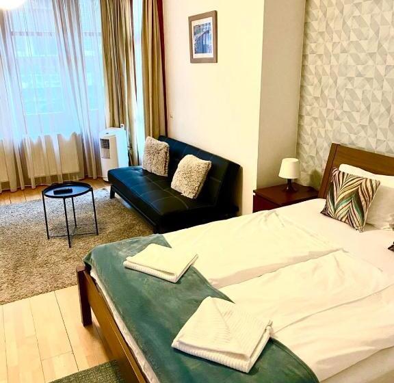 Отель Lord Residence