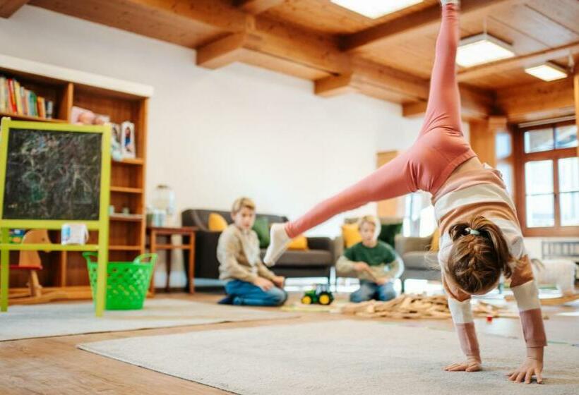 בית מלון כפרי Bergresort Gerlitzen By Alps Resorts