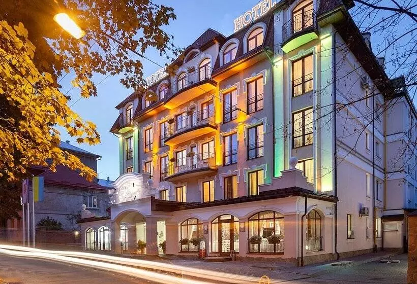 Nota Bene Hotel & Restaurant