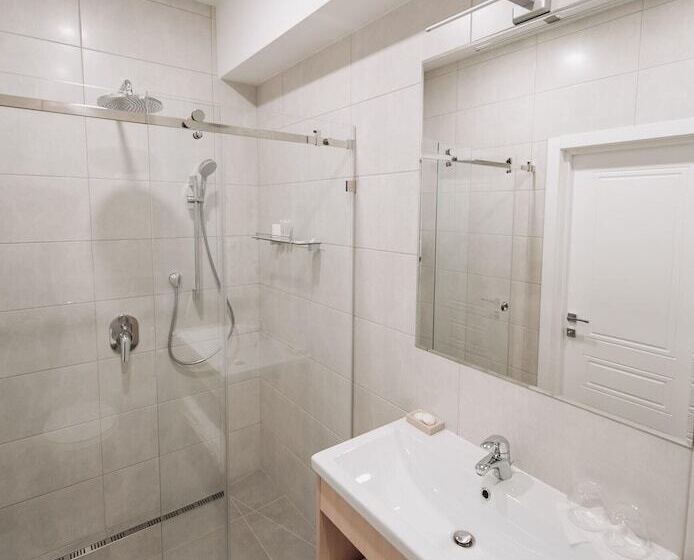 Nota Bene Hotel & Restaurant