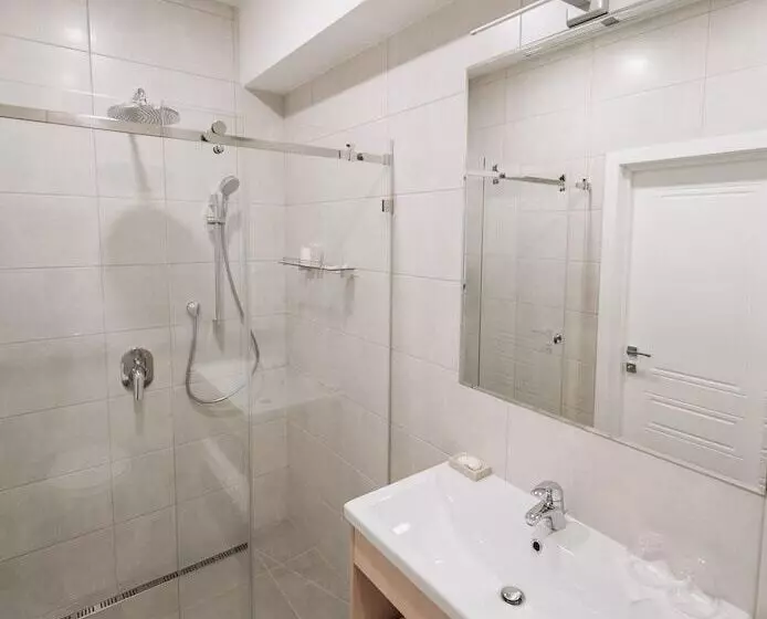 Nota Bene Hotel & Restaurant