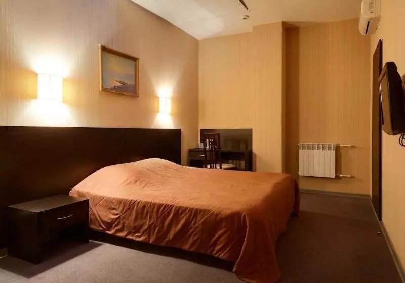 Отель Paradnaya