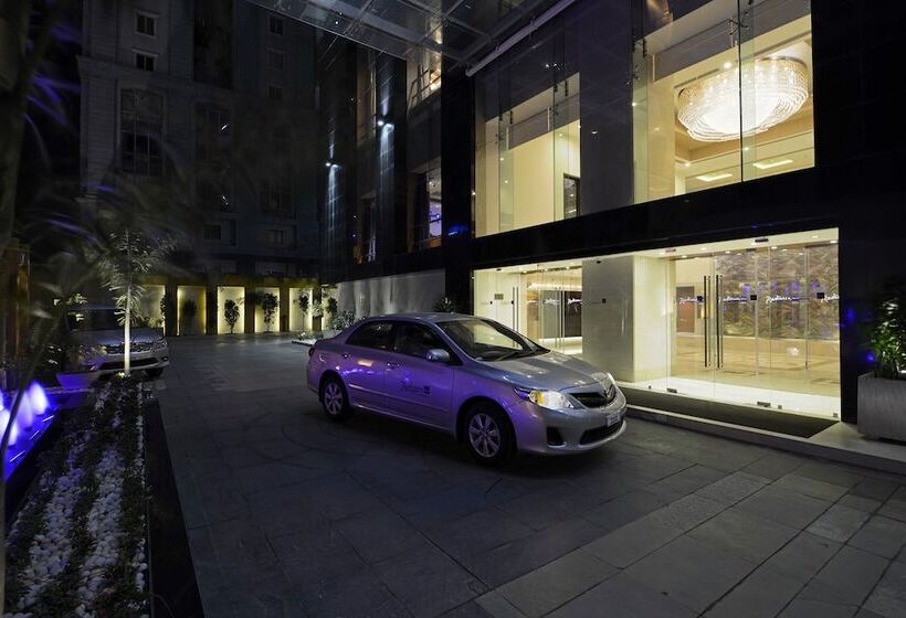 Radisson Blu Hotel Ahmedabad