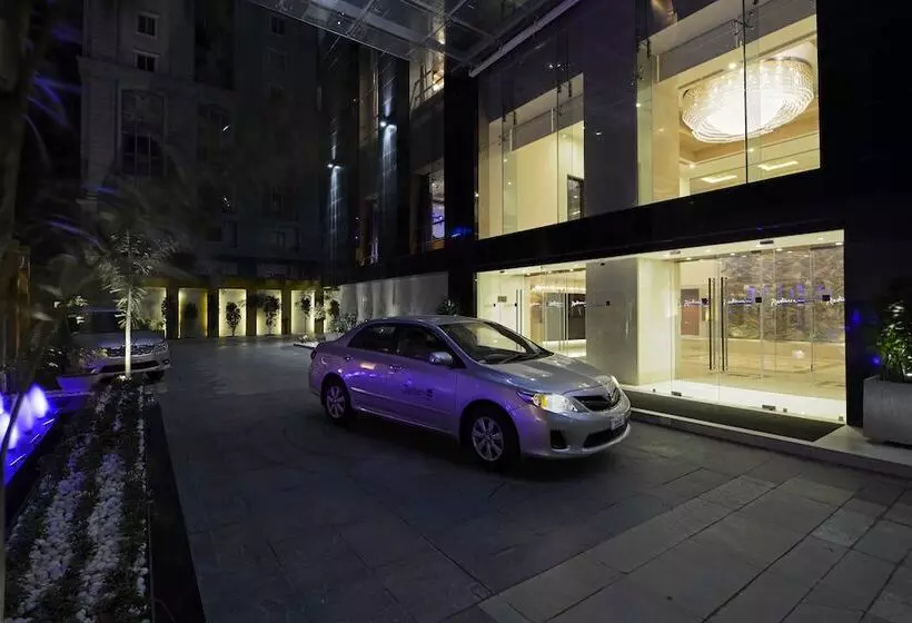 Radisson Blu Hotel Ahmedabad