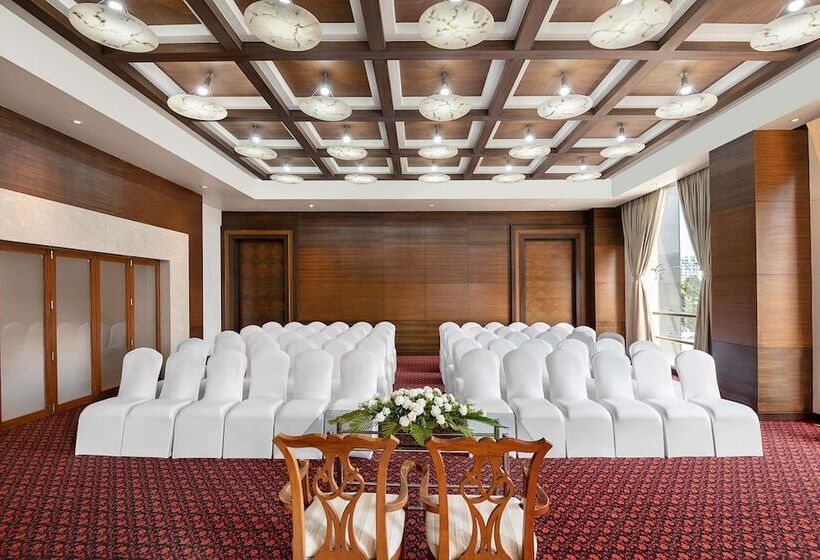 Radisson Blu Hotel Ahmedabad