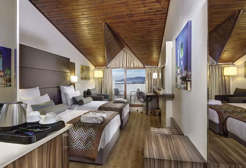 Hotel Ramada Resort By Wyndham Akbuk All Inclusive