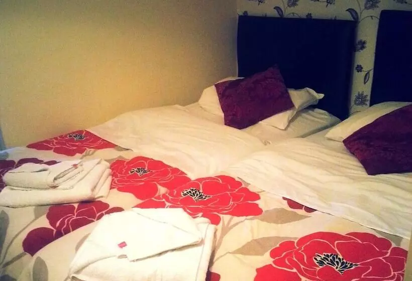 Отель The Bank House