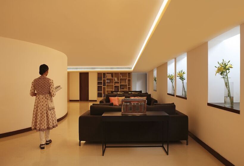 فندق The Roseate