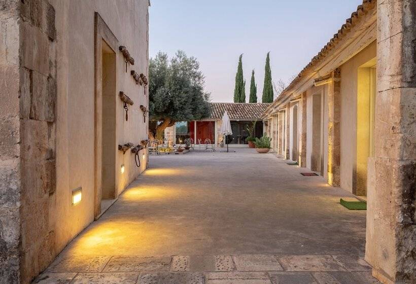 Отель Borgo Di Luce I Monasteri Golf Resort & Spa