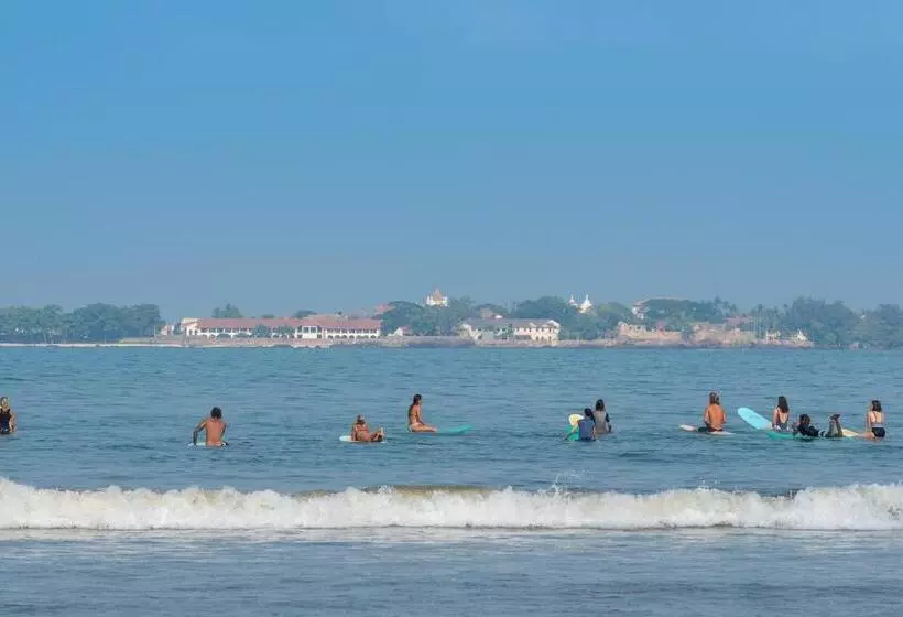 Отель Cocobay Unawatuna