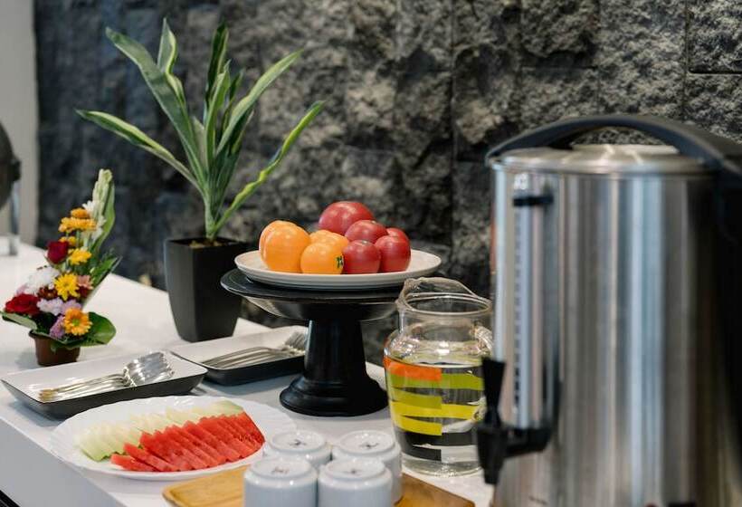 Everyday Hotel Kuta Central