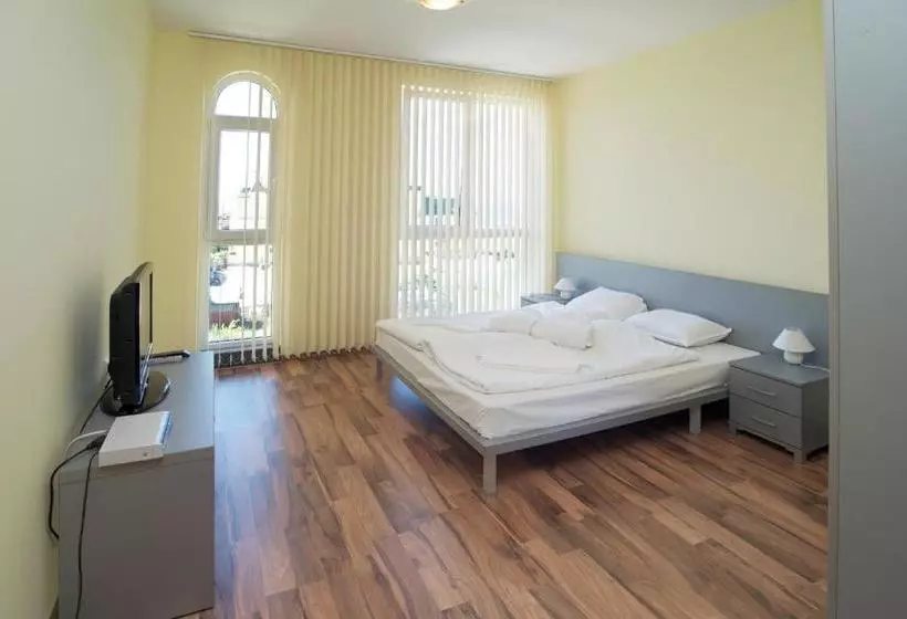 هتل Golden Eye Residence