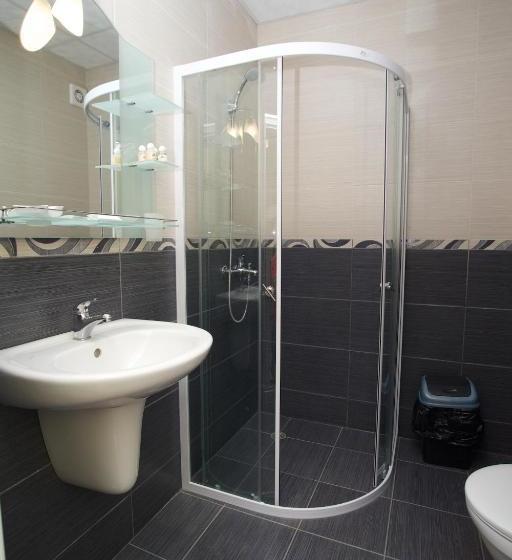 هتل Golden Eye Residence