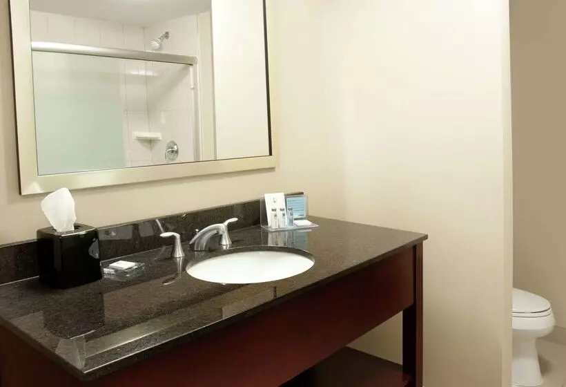 فندق Hampton Inn By Hilton Brampton Toronto