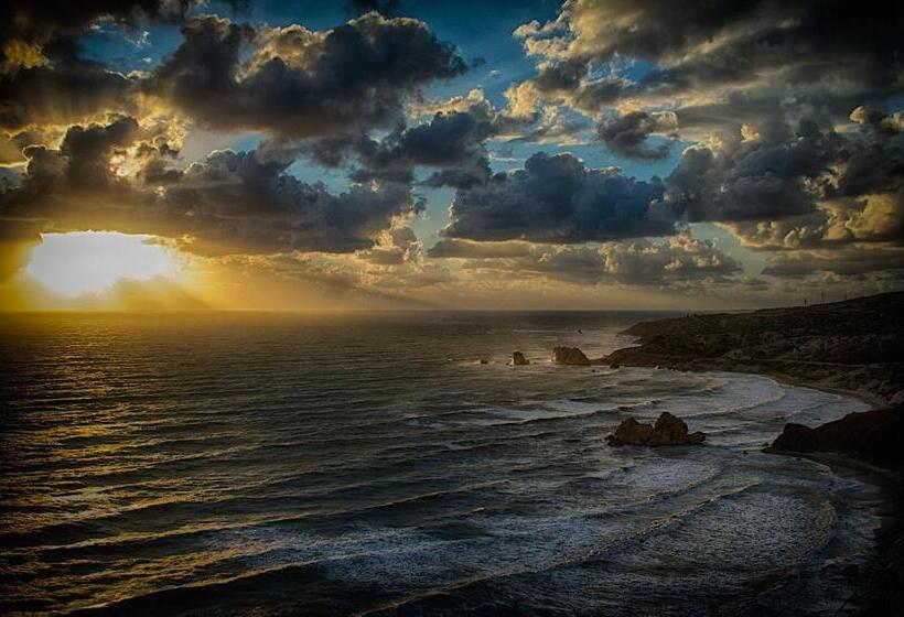 فندق Hylatio Tourist Village