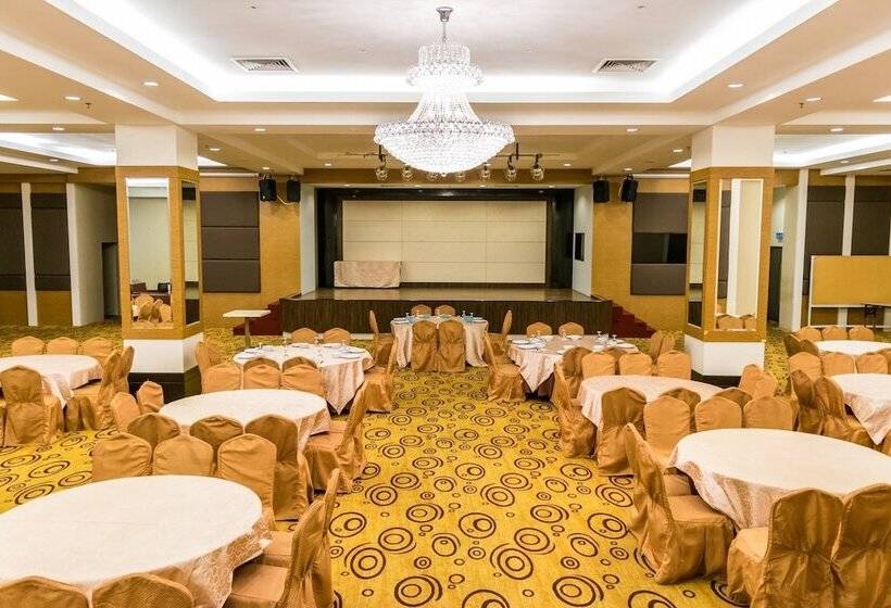 בית מלון כפרי Mh Sentral Sungai Siput