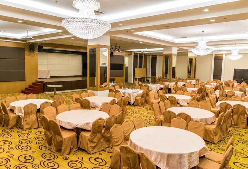 בית מלון כפרי Mh Sentral Sungai Siput