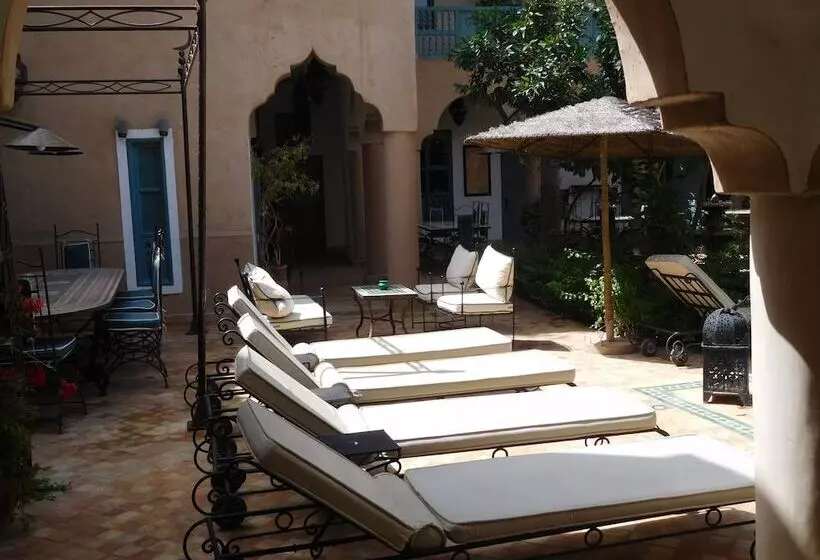 호텔 Palais Oumensour