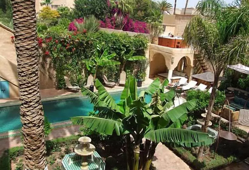 호텔 Palais Oumensour