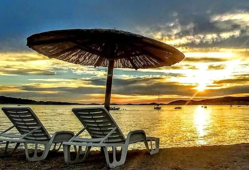 בית מלון כפרי Pansion Karoca