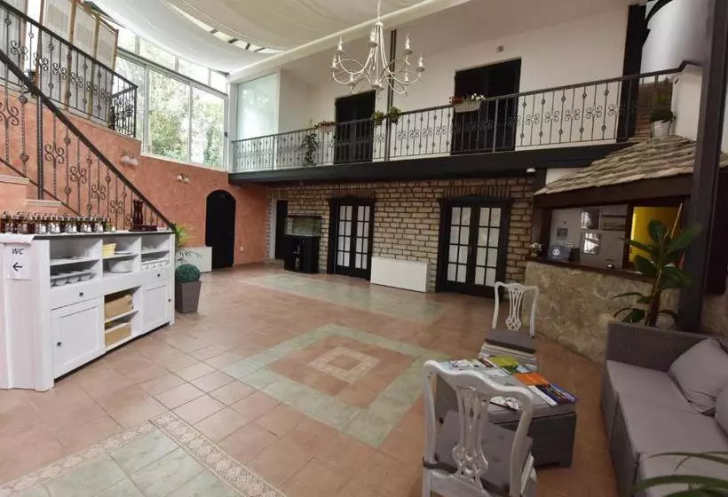 בית מלון כפרי Pansion Karoca