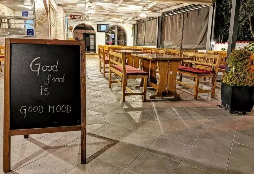 בית מלון כפרי Pansion Karoca