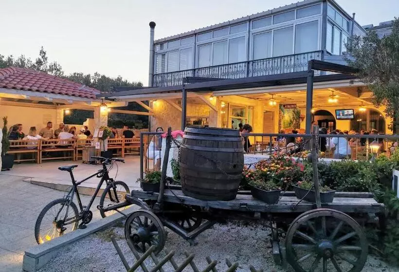 בית מלון כפרי Pansion Karoca