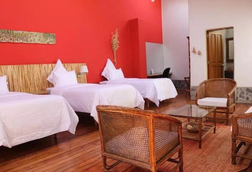 هتل Villa Urubamba