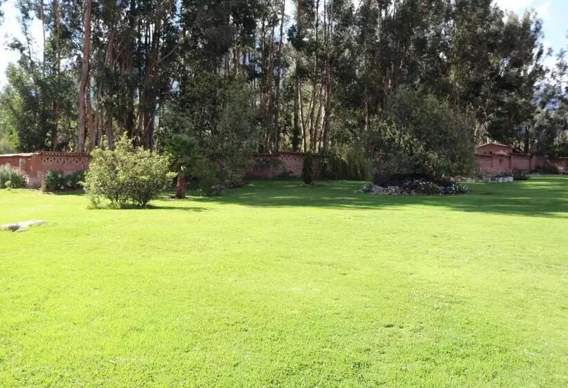 هتل Villa Urubamba