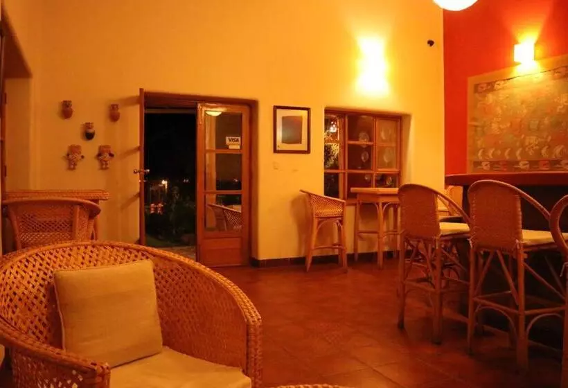 هتل Villa Urubamba