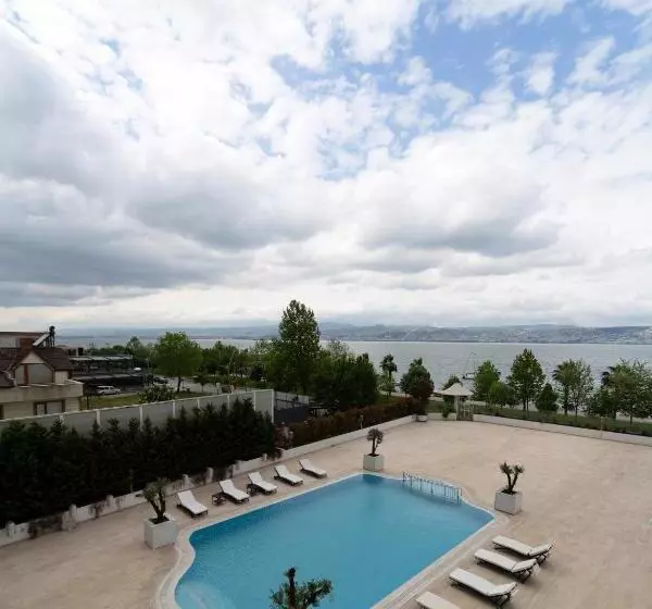 Отель Wellborn Luxury