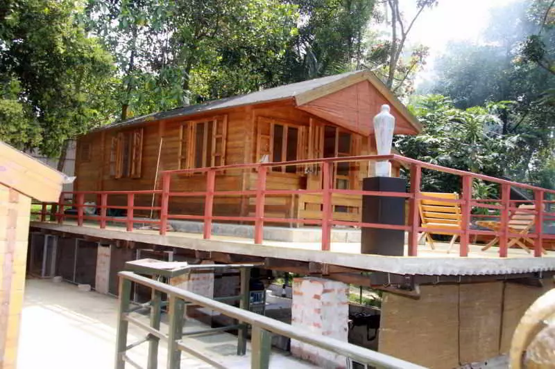 Hotel Zeppelin Eco Cabins