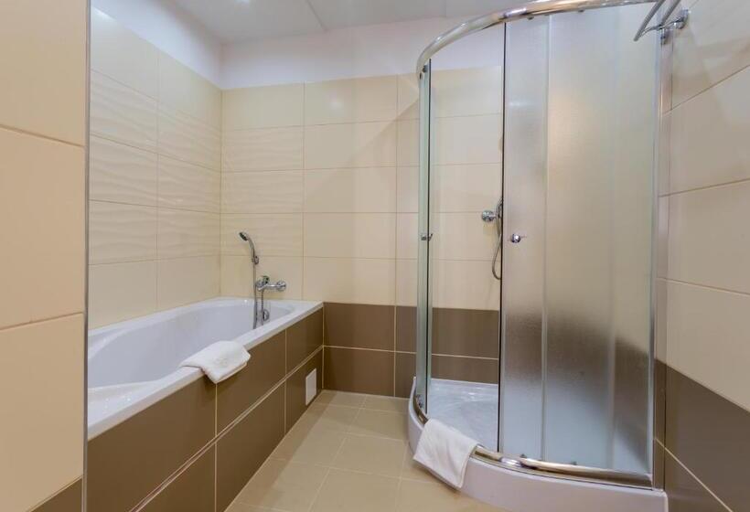 Kompleks Hotelowy Logos