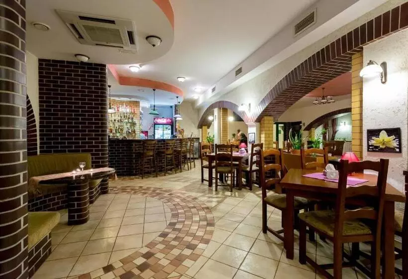 Kompleks Hotelowy Logos