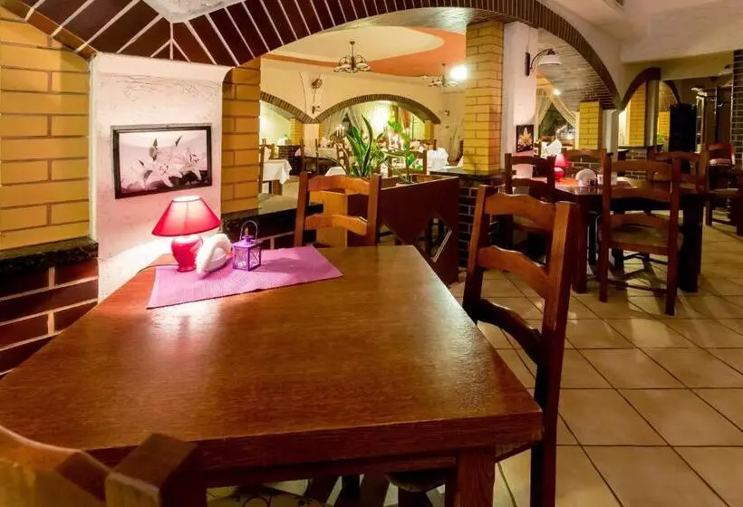 Kompleks Hotelowy Logos