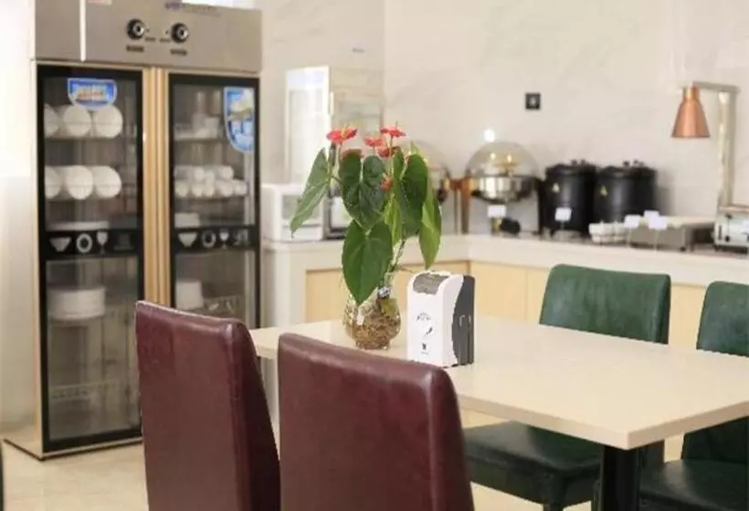 Hotelli City Comfort Inn Foshan Gaoming Huaying Square