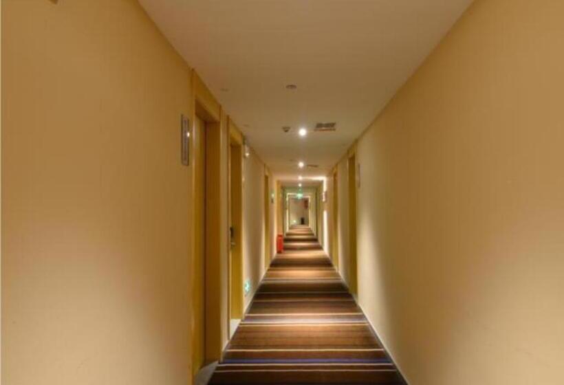 ホテル City Comfort Inn Huanggang Qichun Exhibition Center