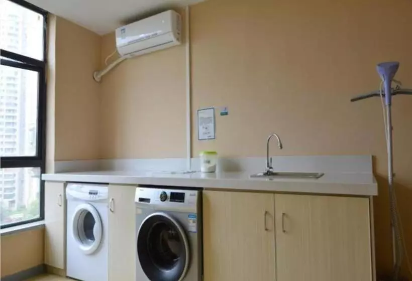 Hotelli City Comfort Inn Huanggang Qichun Exhibition Center