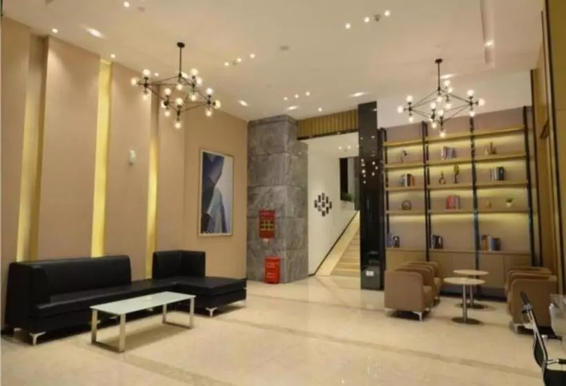 Hotelli City Comfort Inn Huanggang Qichun Exhibition Center