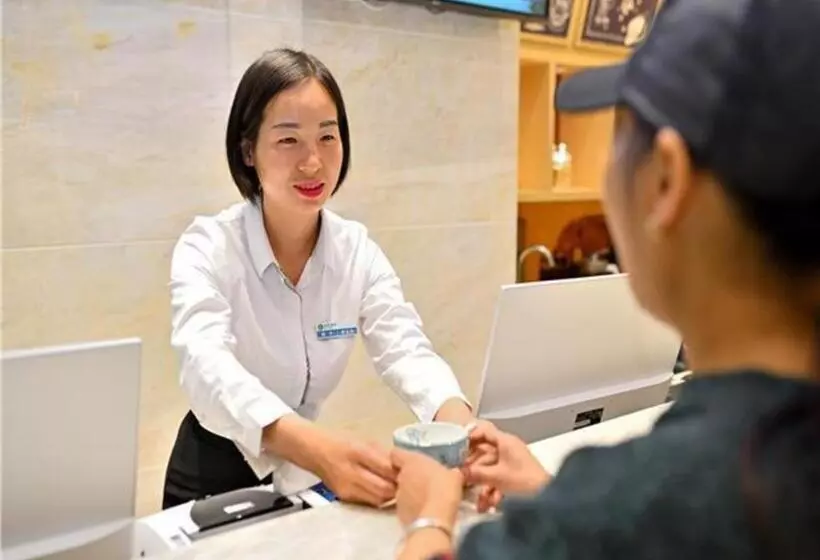 ホテル City Comfort Inn Kunming Shilin Xiaogucheng